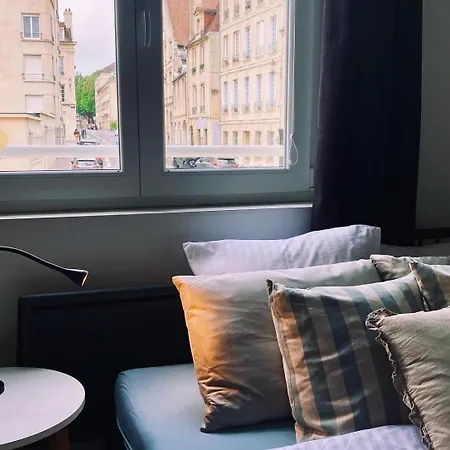 Studio Eglise Saint-sauveur - Hyper Centre Apartment *
